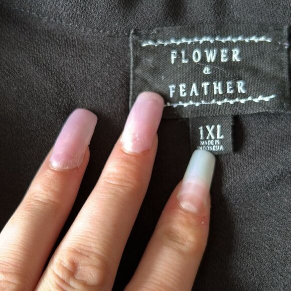 🍍Flower & feather- tshirt - Picture 2 of 5